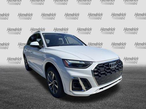 Glacier White Metallic 2023 Audi Q5 45 S line Premium Plus