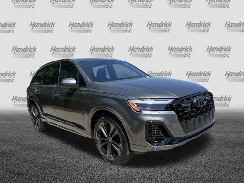 2025 Audi Q7 55 Premium Plus
