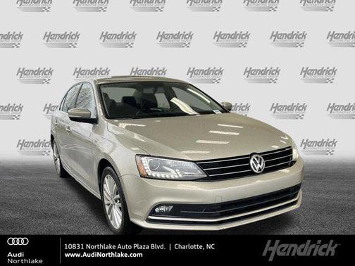 2015 Volkswagen Jetta Auto SE w/Connectivity/Navigation