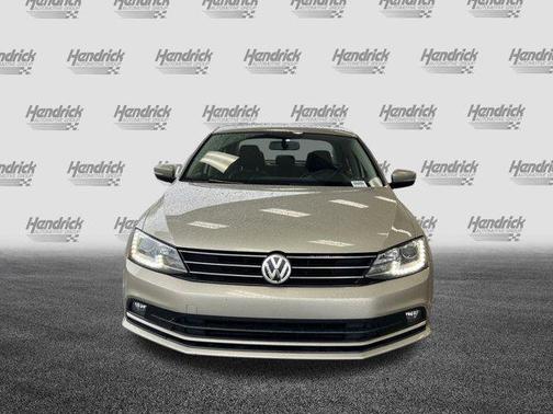 2015 Volkswagen Jetta Auto SE w/Connectivity/Navigation