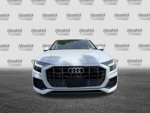 Glacier White Metallic 2023 Audi Q8 55 Premium Plus