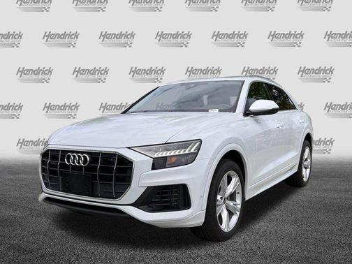 Glacier White Metallic 2023 Audi Q8 55 Premium Plus