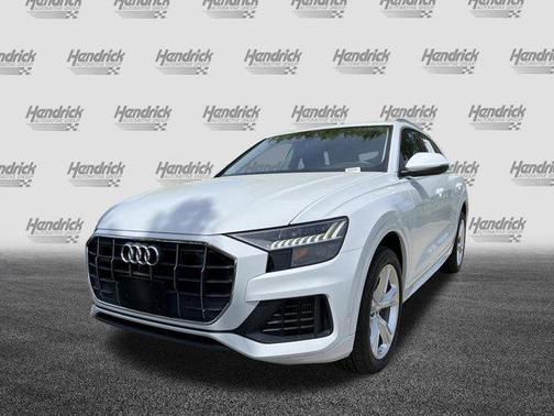 Glacier White Metallic 2023 Audi Q8 55 Premium Plus