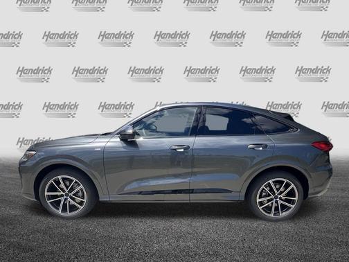 Daytona Gray Metallic 2026 Audi Q5 Sportback Prestige TFSI quattro S tronic