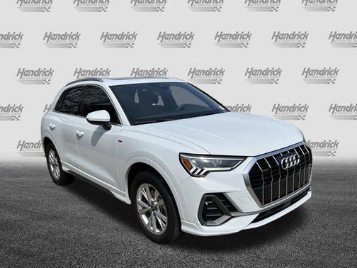 2024 Audi Q3 Premium 45 TFSI S line quattro Tiptronic