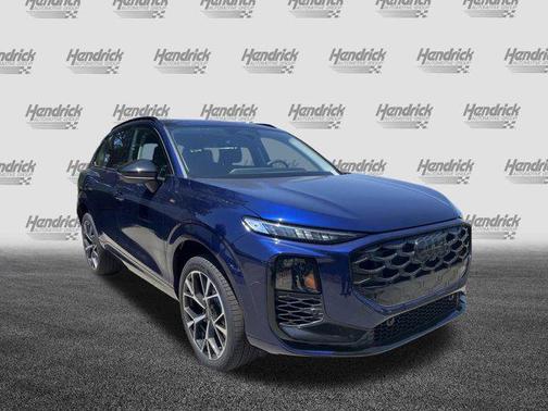 Navarra Blue Metallic 2026 Audi Q3 TFSI quattro S tronic