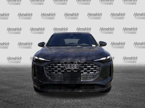 Tambora Gray Metallic 2025 Audi Q5 Premium TFSI quattro S tronic