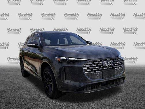 Tambora Gray Metallic 2025 Audi Q5 Premium TFSI quattro S tronic