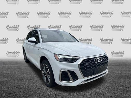 Glacier White Metallic 2023 Audi Q5 45 S line Premium