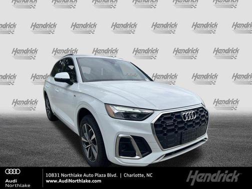 Glacier White Metallic 2023 Audi Q5 45 S line Premium