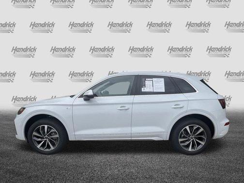 Glacier White Metallic 2023 Audi Q5 45 S line Premium