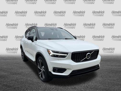 2021 Volvo XC40 T5 R-Design