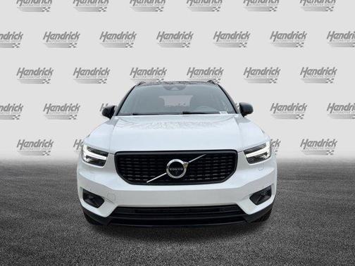 2021 Volvo XC40 T5 R-Design