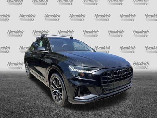 Mythos Black Metallic 2023 Audi Q8 55 Premium Plus