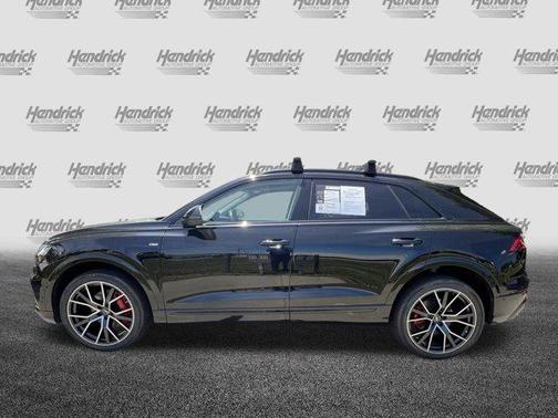 Mythos Black Metallic 2023 Audi Q8 55 Premium Plus