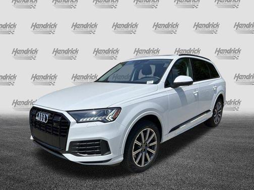 2024 Audi Q7 45 Premium Plus