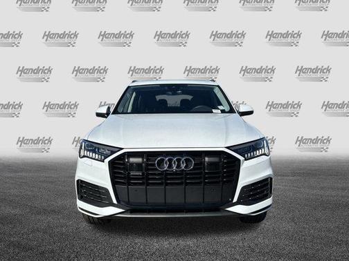 2024 Audi Q7 45 Premium Plus