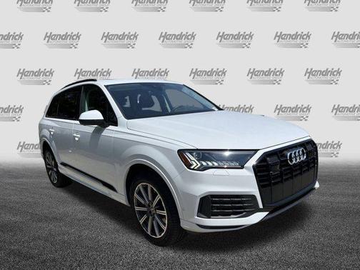 2024 Audi Q7 45 Premium Plus