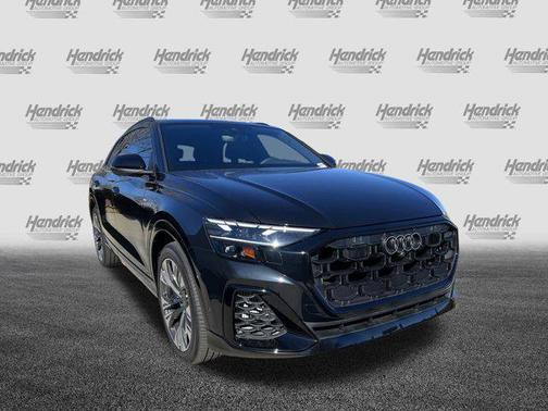 2025 Audi Q8 55 Premium Plus