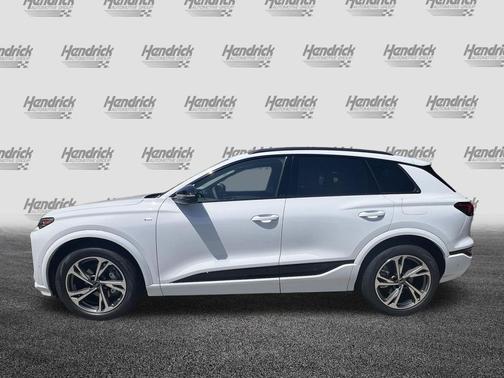 Glacier White Metallic 2027 Audi Q6 e-tron Prestige