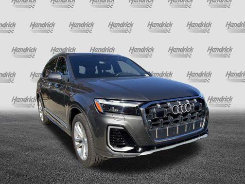 2025 Audi Q7 55 Premium Plus