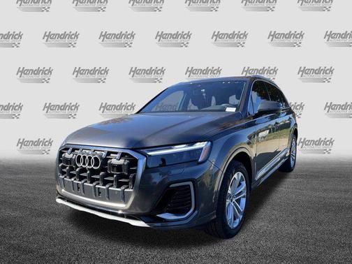 2025 Audi Q7 55 Premium Plus