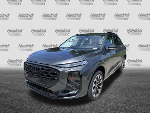 Daytona Gray Pearl Effect 2026 Audi Q3 TFSI quattro S tronic