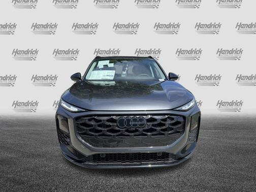 Daytona Gray Pearl Effect 2026 Audi Q3 TFSI quattro S tronic