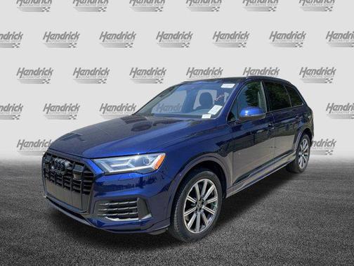 2022 Audi Q7 45 Premium Plus