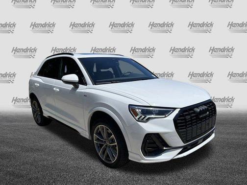2024 Audi Q3 Premium 45 TFSI S line quattro Tiptronic