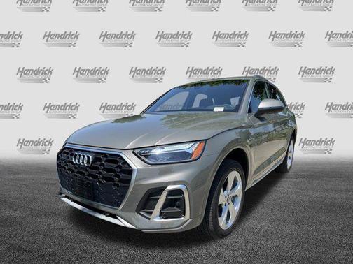 Chronos Gray Metallic 2024 Audi Q5 45 S line Premium Plus