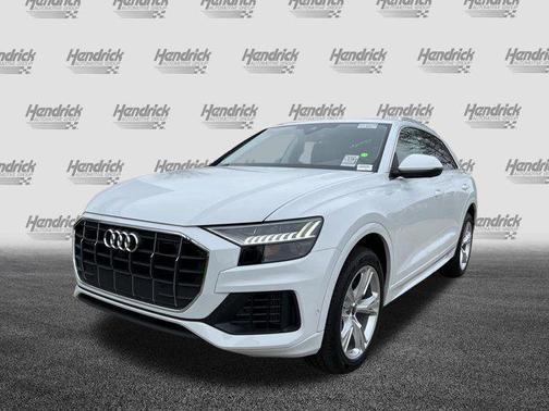 2023 Audi Q8 55 Premium Plus