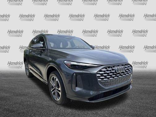 Tambora Gray Metallic 2025 Audi Q5 Premium TFSI quattro S tronic