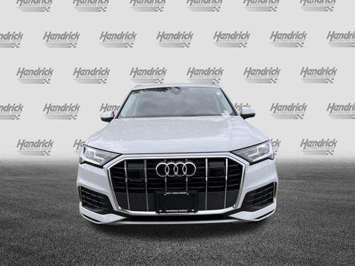 Glacier White Metallic 2023 Audi Q7 45 Premium Plus