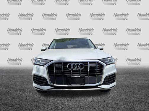 Glacier White Metallic 2023 Audi Q7 45 Premium Plus