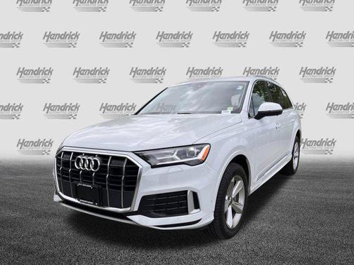 Glacier White Metallic 2023 Audi Q7 45 Premium Plus