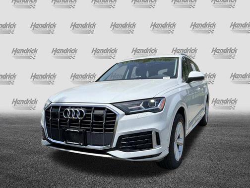 Glacier White Metallic 2023 Audi Q7 45 Premium Plus