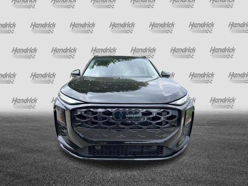 Mythos Black Metallic 2026 Audi Q3 TFSI quattro S tronic