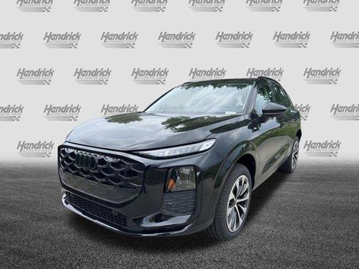 Mythos Black Metallic 2026 Audi Q3 TFSI quattro S tronic