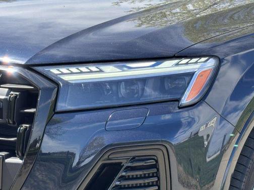 2025 Audi Q7 55 Prestige