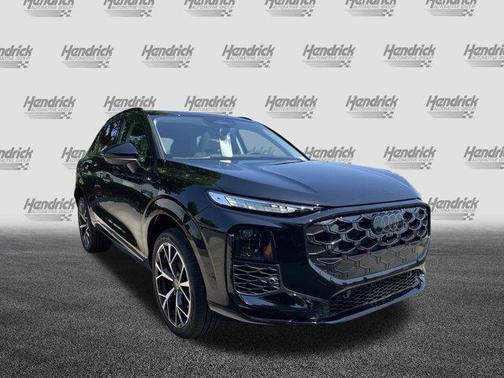 Mythos Black Metallic 2026 Audi Q3 S line