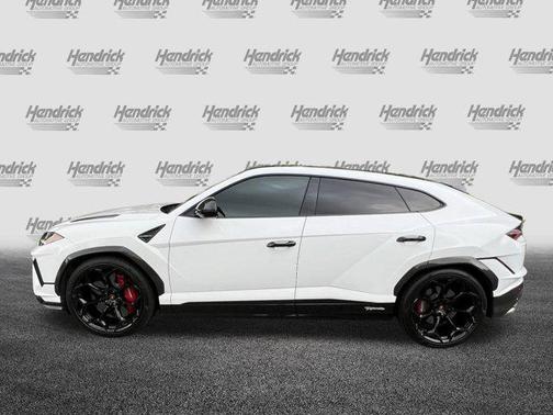 2024 Lamborghini Urus Performante