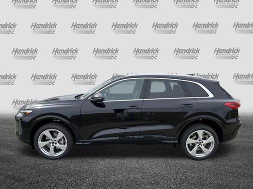 Mythos Black Metallic 2025 Audi Q5 Premium Plus TFSI quattro S tronic