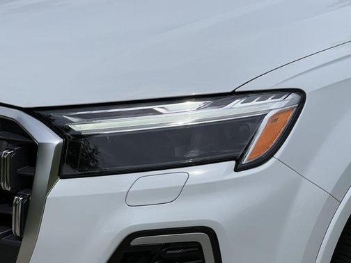 2025 Audi Q7 45 Premium