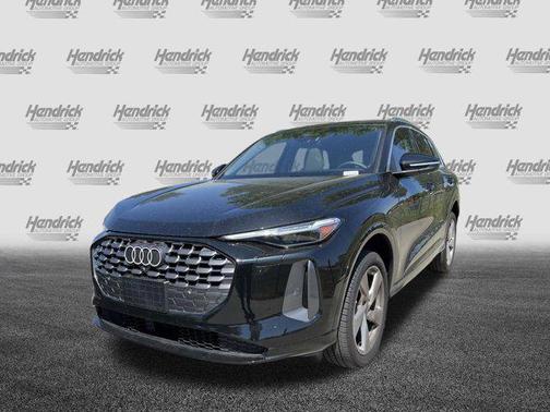 Mythos Black Metallic 2025 Audi Q5 Premium Plus TFSI quattro S tronic