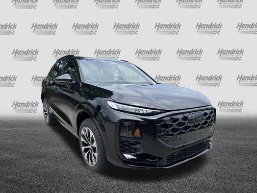 Mythos Black Metallic 2026 Audi Q3 TFSI quattro S tronic