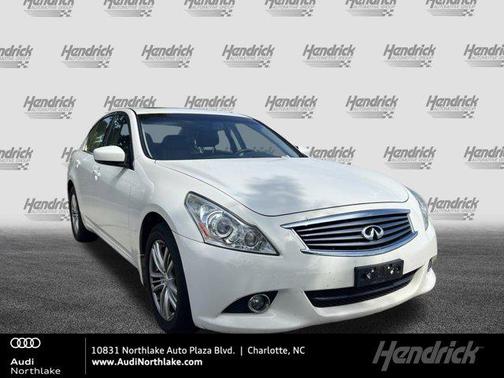Moonlight White 2013 INFINITI G37x Base
