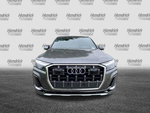 Samurai Gray Metallic 2026 Audi Q7 55 Premium Plus