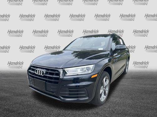 Moonlight Blue Metallic 2020 Audi Q5 45 Titanium Premium