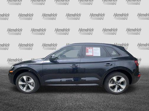 Moonlight Blue Metallic 2020 Audi Q5 45 Titanium Premium